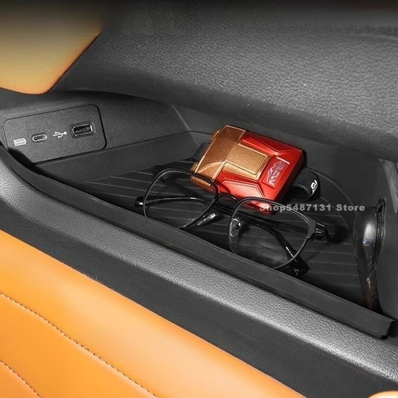 タンク500用車内センターコントロールアームレスト下収納ボッ - Car Accessories Under 500 のレビューと価格